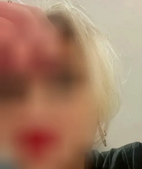 Frida, 32