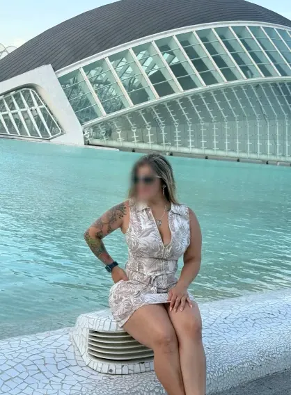 Helena, 32