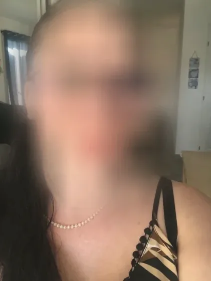 Ivana, 39