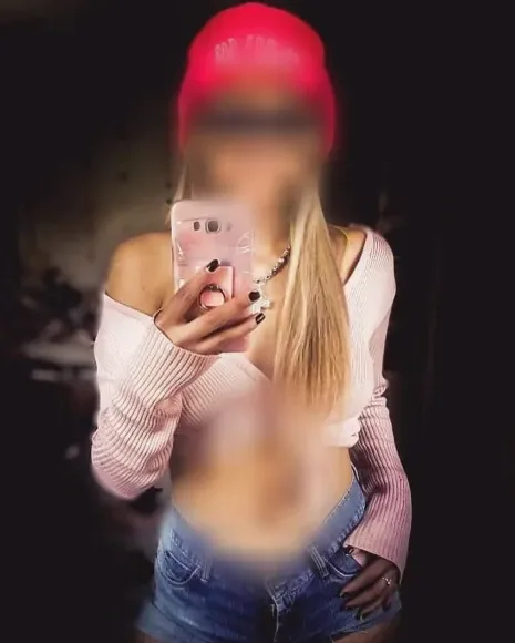 Lena, 36