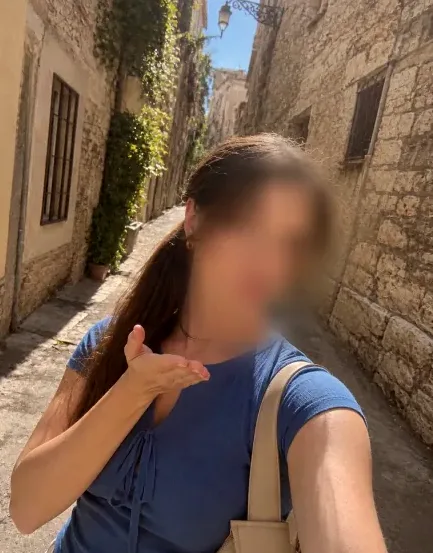 Linda, 26