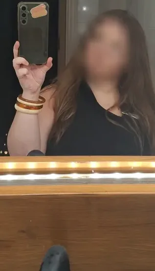 Nathalie, 19